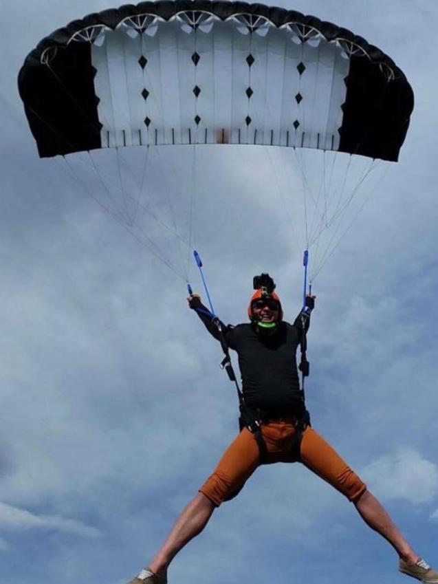 Miles Cottman was an experienced sky diver who competed for Australia overseas.