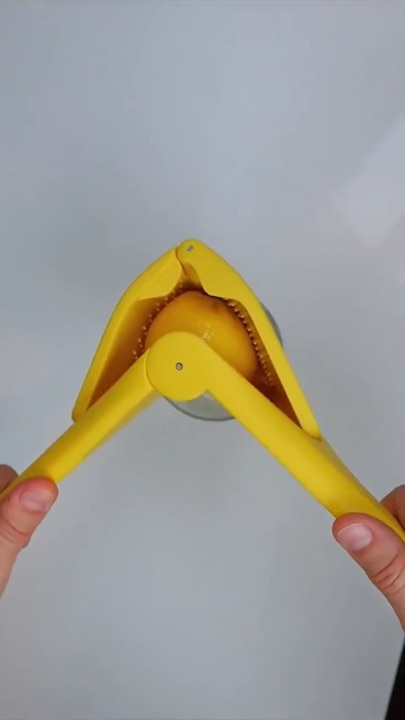 Viral kitchen gadget revolutionises the way you squeeze citrus