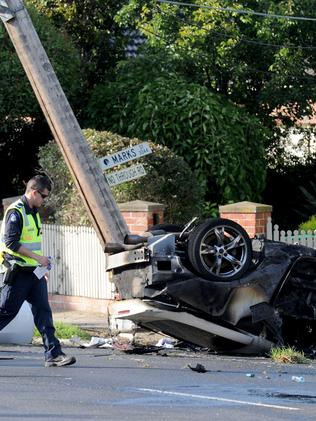 vale pascoe car killed crash man he inspects carnage officer