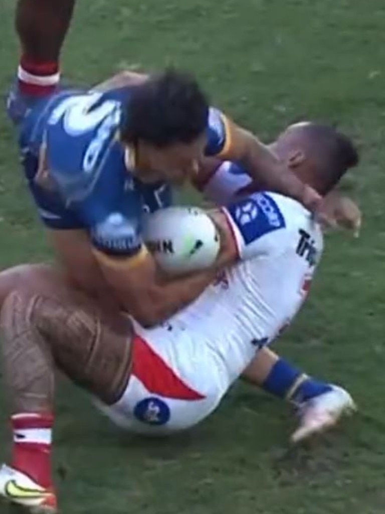 Haze Dunster’s knee buckles uner Tyrell Fuimaono.