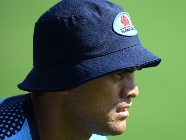 NSW Waratahs player Karmichael Hunt takes part in a training session in Sydney, Tuesday, January 29, 2019. (AAP Image/Dan Himbrechts) NO ARCHIVING