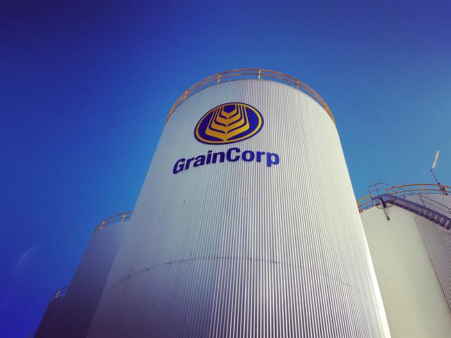 Generic of grain stores at a GrainCorp site .