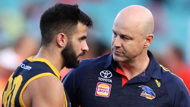 SYDNEY, AUSTRALIA - JULY 23: Adelaide Crows Head Coach Matthew Nicks talks to players during the round 19 AFL match between the Sydney Swans and the Adelaide Crows at Sydney Cricket Ground on July 23, 2022 in Sydney, Australia. (Photo by Cameron Spencer/Getty Images)