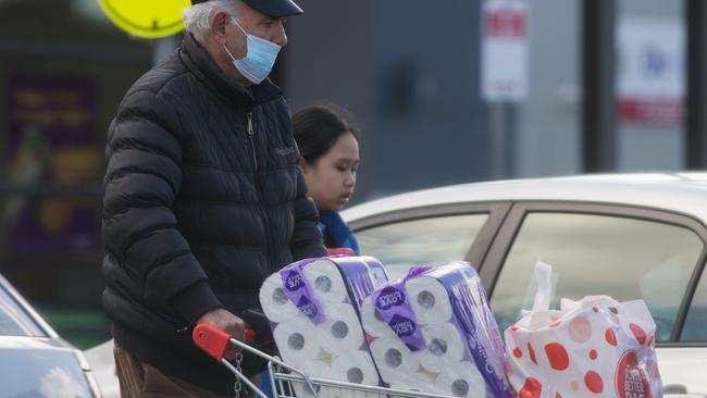 Panic buying appears to be underway again at Keilor Central Shopping Centre. Picture: Paul Jeffers
