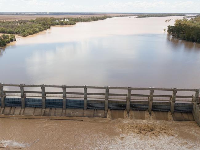 Police searching for person lost at dam