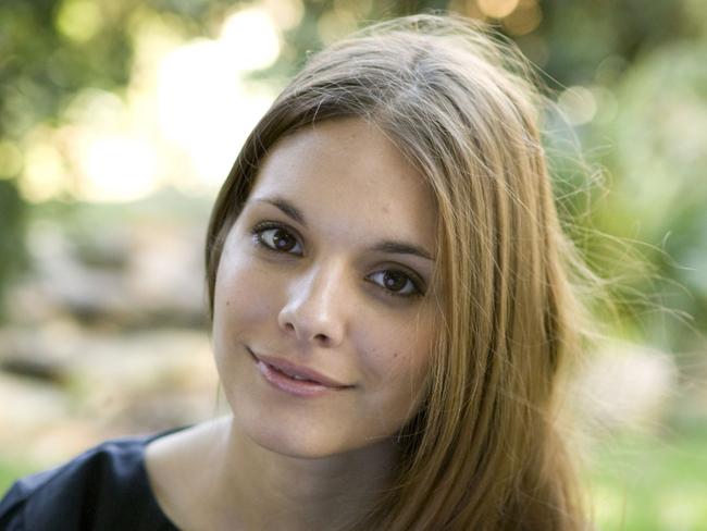 Caitlin Stasey says camel toes aren't fair to women