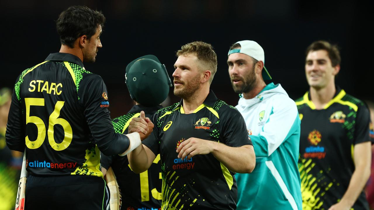 Aaron Finch celebrates with teammates. Photo: Getty Images