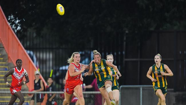 Waratah vs PINT in the 2022-23 NTFL womenÃ&#149;s grand final. Picture: PEMA TAMANG Pakhrin