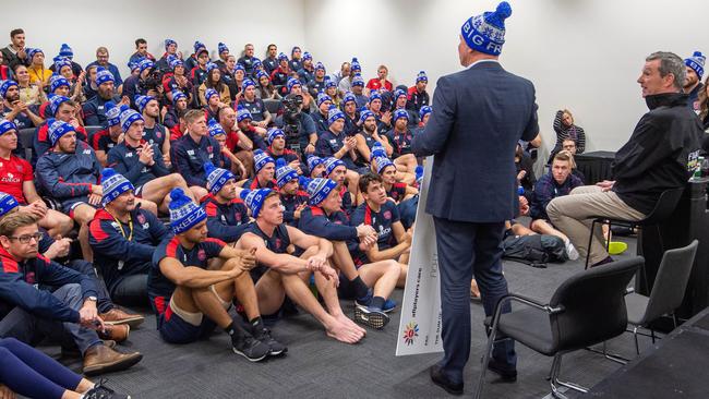 Neale Daniher speaks to the Melbourne playing group. Picture: Jay Town