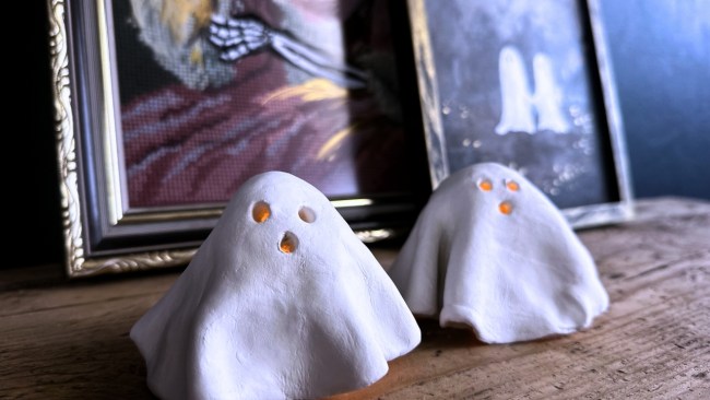 How to make a ghost tea light candle holder