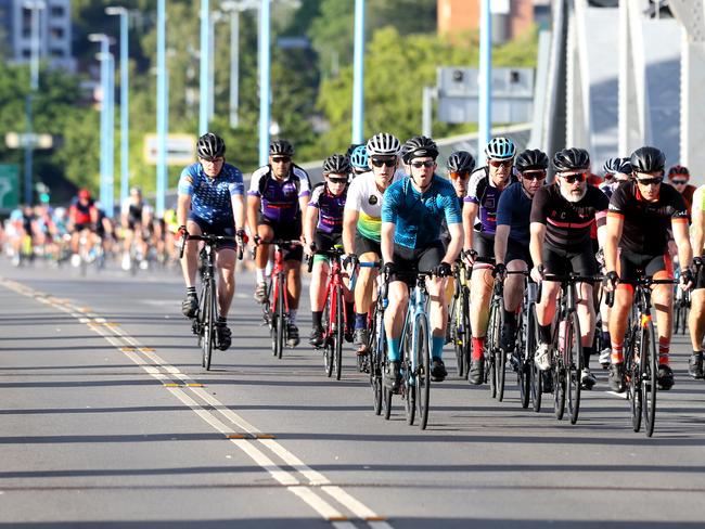 Cyclists crossing the Story Bridge - (Coming from Kangaroo Pt cliffs way), Tour De Brisbane Cycling Events, on Sunday April 14th, 2019 (Image AAP/Steve Pohlner)