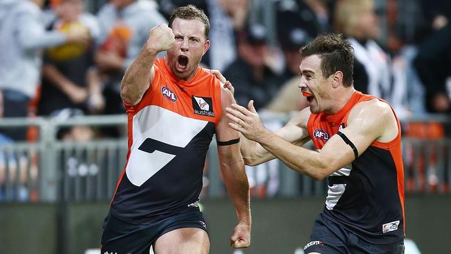 Steve Johnson responds to recent criticism by kicking the winning goal for the Giants. Picture: Getty Images