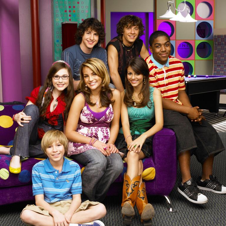 Underwood (top, centre) with the rest of the Zoey 101 cast. Picture: Everett Collection/Alamy