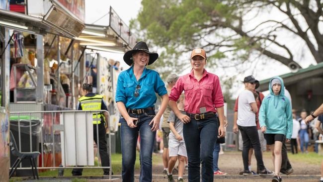 Jess Lubec, 14, and Tneal Gerhard, 15, at the Luddenham Show. Picture: AAP/Matthew Vasilescu