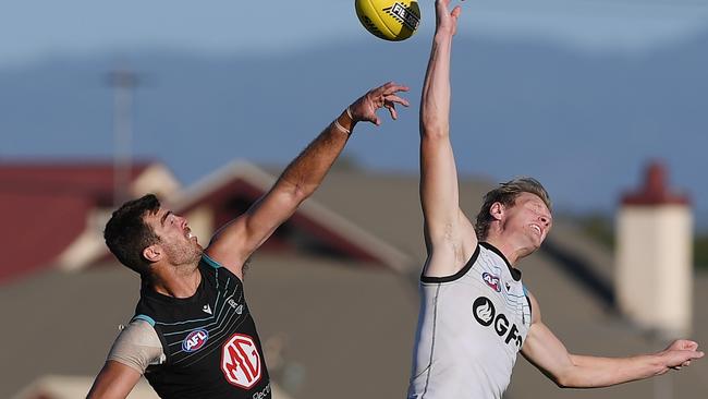 Is Scott Lycett on the outer? Picture: Mark Brake/Getty Images