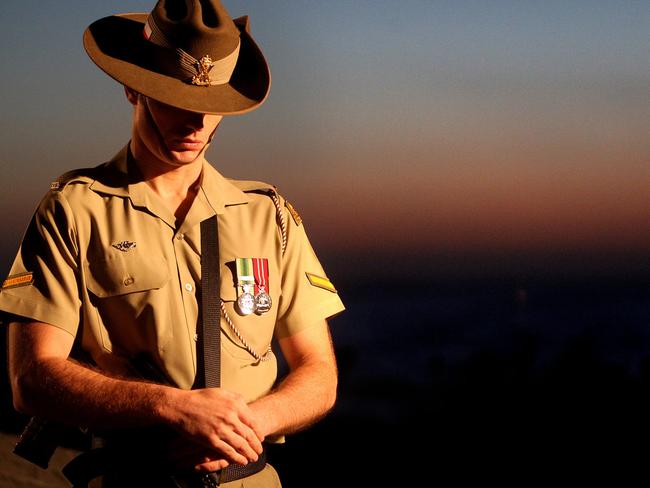 Anzac Dawn Service at Pt Danger. Picture: Alison Wynd