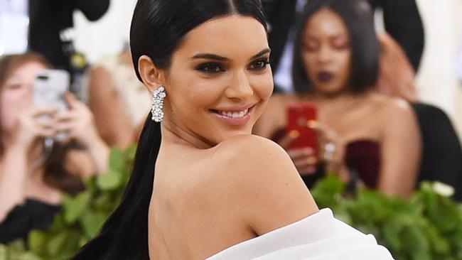 NEW YORK, NY - MAY 07:  Kendall Jenner attends the Heavenly Bodies: Fashion & The Catholic Imagination Costume Institute Gala at The Metropolitan Museum of Art on May 7, 2018 in New York City.  (Photo by Jamie McCarthy/Getty Images)