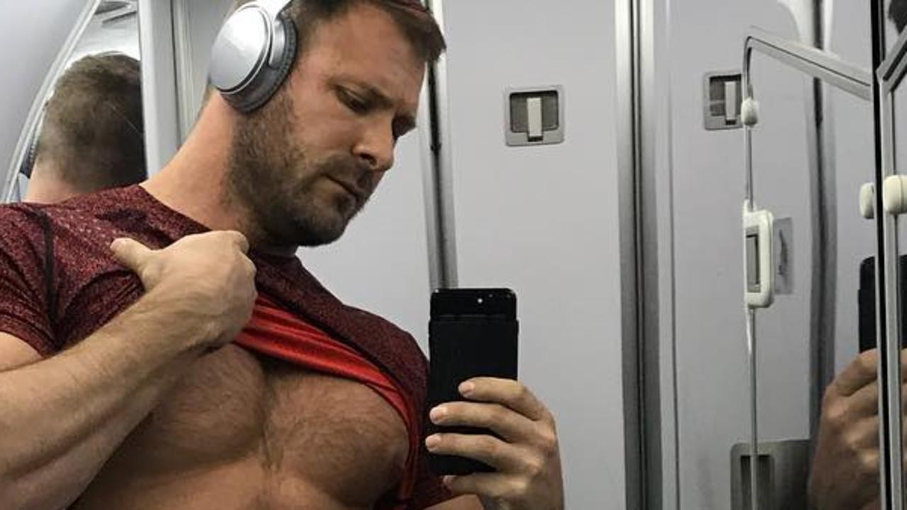 Delta Flight Attendant Filmed Having Sex With Gay Porn Star On Plane