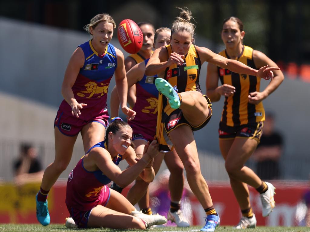 Hawthorn captain Emily Bates – pictured during the Hawks’ heartbreaking AFLW qualifying final loss to Brisbane – will be one to watch when the side takes on Port in a semi final. Picture: Robert Cianflone/Getty Images