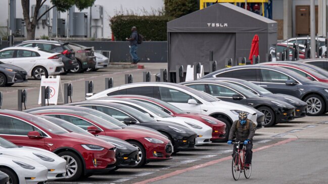 Footage Shows Activity at Tesla Plant as Musk Vows to Reopen