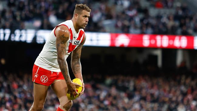 Lance Franklin of the Swans was booed every time her got the ball