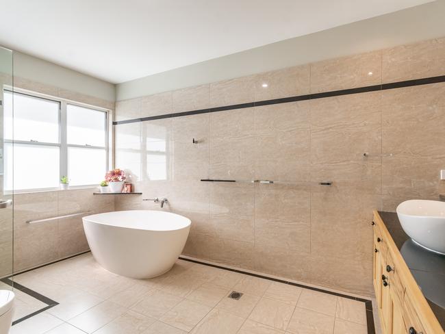 Nautical themed property in Riverwood Terrace Maclean, for sale by Dan Kelly of Ray White Yamba