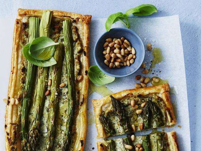 EMBARGO FOR TWAM 21 NOV 2020 FEE APPLIES Asparagus tart GUY BAILEY style JENN TOLHURST.