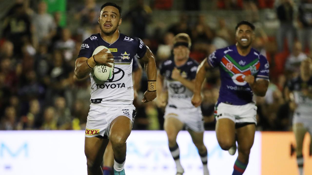 Valentine Holmes breaks away from the Warriors’ defence. Picture: Glenn Hunt/Getty Images