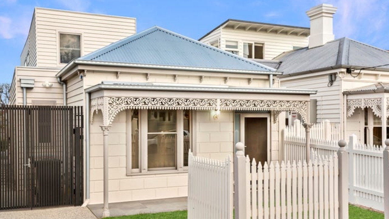 Melb suburbs where one extra bedroom costs $1m+