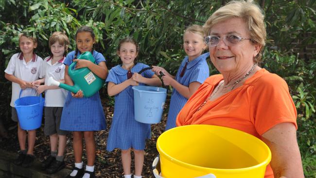 Judith Charnaud pictured fundraising to provide clean water facilities for families in East Timor, with Harbord Public School students.