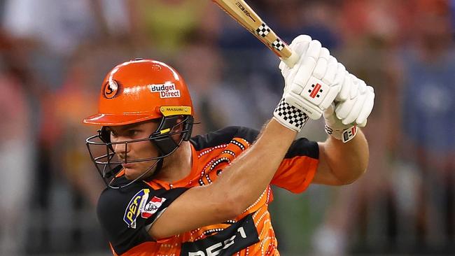 PERTH, AUSTRALIA - JANUARY 18: Aaron Hardie of the Scorchers bats during the Men's Big Bash League match between the Perth Scorchers and the Hobart Hurricanes at Optus Stadium, on January 18, 2023, in Perth, Australia. (Photo by Paul Kane/Getty Images)