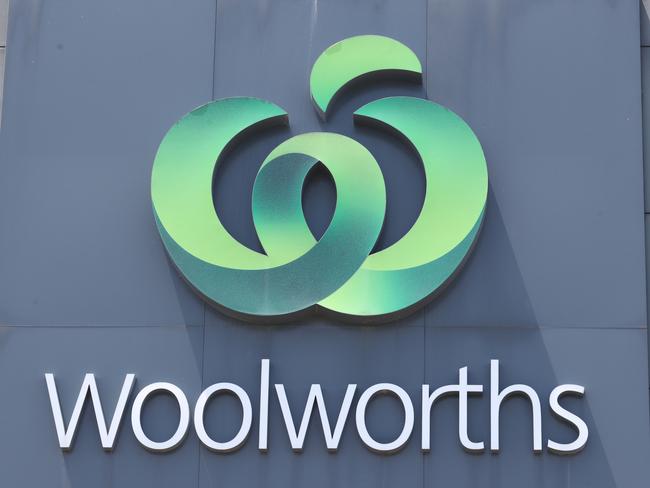 Woolworths has responded to criticism it’s leaving vulnerable customers disadvantaged after making a change to a popular shopping service. Picture: NCA NewsWire/David Crosling