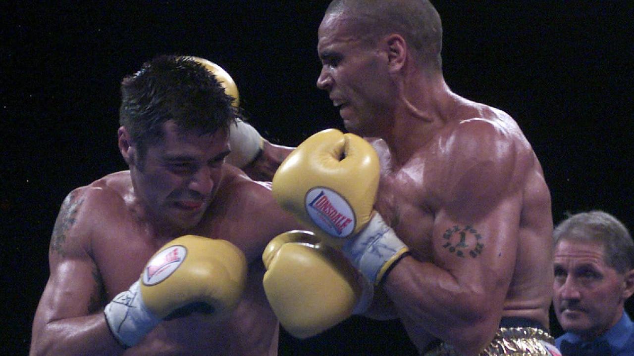 Bargero (left) fought Anthony Mundine (right) at the peak of his career.