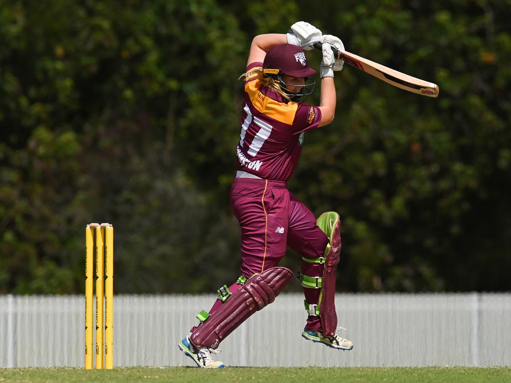 GOLD COAST, AUSTRALIA - OCTOBER 03: Ellie Johnston of Queensland bats during the WNCL match between Queensland and the Australian Capital Territory at Bill Pippen Oval, on October 03, 2022, in Gold Coast, Australia. (Photo by Albert Perez/Getty Images)
