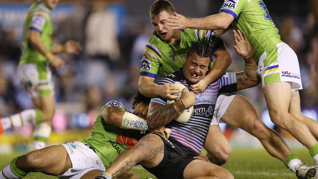 Andrew Fifita tried to take it to the Raiders.