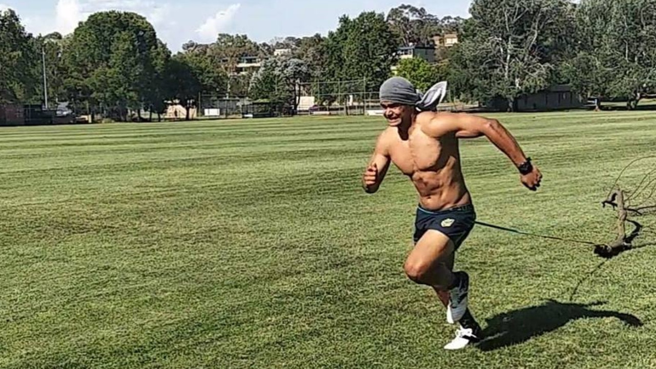 Jarryd Hayne's cousin Josh Thompson has signed with the Canberra Raiders.