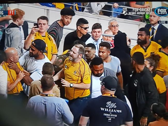 Wallabies fans clash video at Cbus Stadium after Argentina loss | news ...