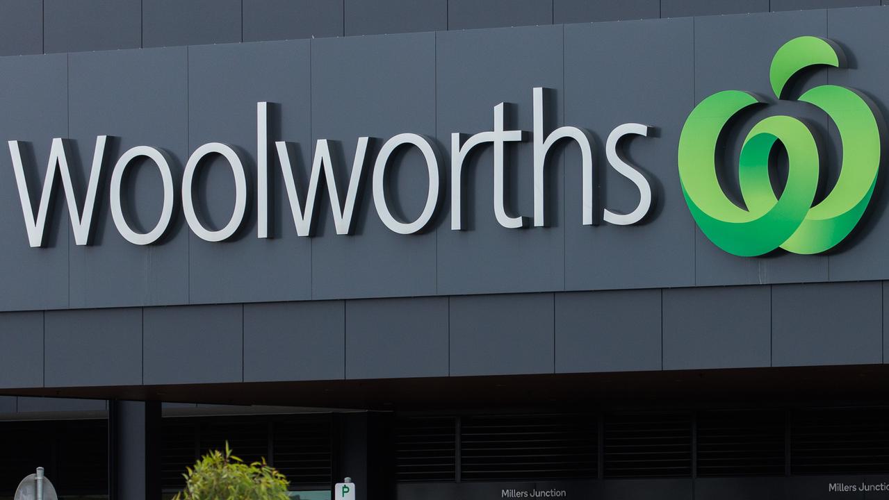 Woolworths 马戏团雕像重返货架后受到崇拜