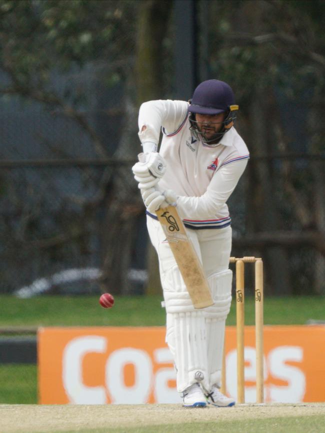 Andrey Fernando batting for Dandenong last summer. Picture: Valeriu Campan