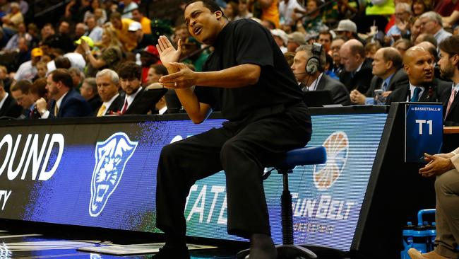 Georgia State basketball coach watches son shoot winning three-pointer,  then falls off his chair