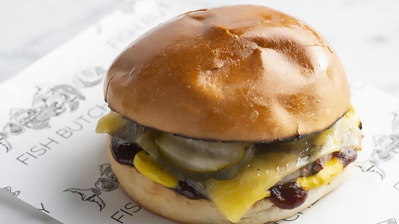 Cops ketchup with burglar after cheeseburger gaffe