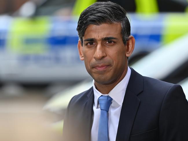 LONDON, ENGLAND - AUGUST 30: Britain's Prime Minister Rishi Sunak gives a pool interview in the car park of Kilburn police station on August 30, 2023 in London, England. (Photo by Justin Tallis - WPA Pool/Getty Images)