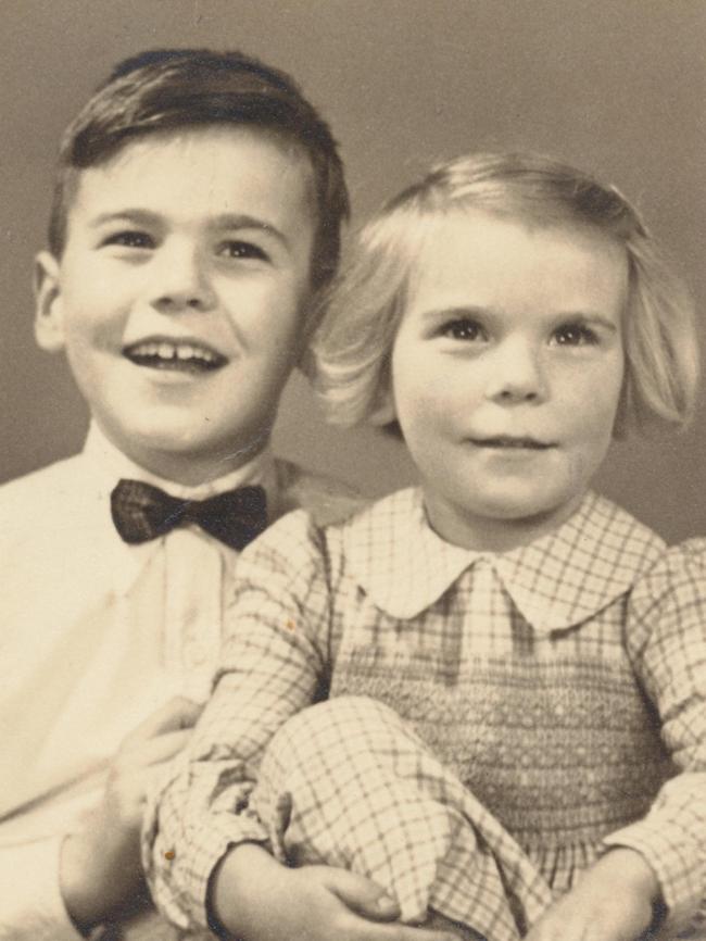 Glenn with sister Lynda circa 1953.