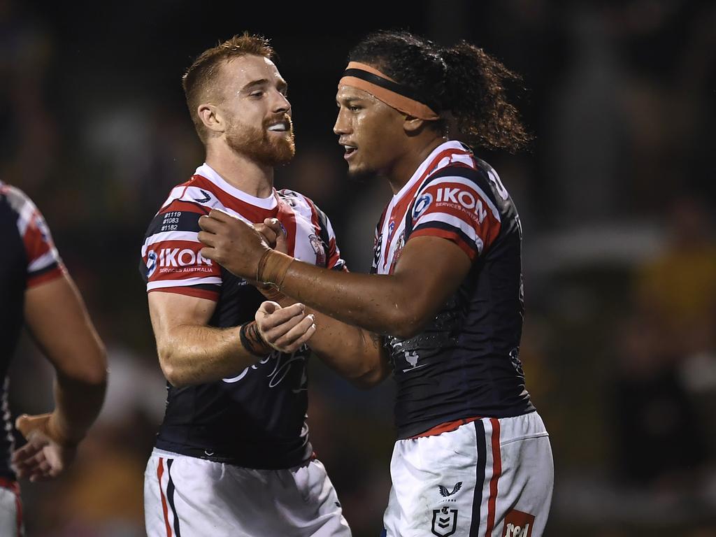 Sitili Tupouniua (R) has scored five tries from his last four games. (Photo by Albert Perez/Getty Images)