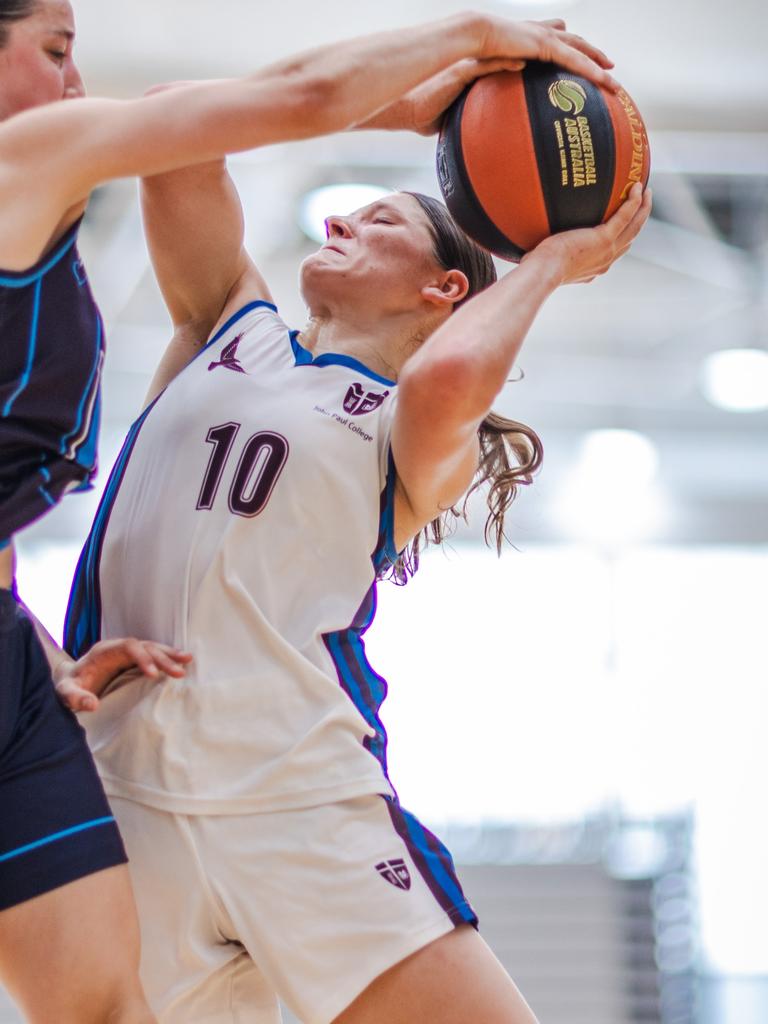 John Paul College player Olivia Olechnowicz in action at the Basketball Australia School Championships. Picture: Taylor Earnshaw