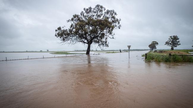 The small town of Rochester on the Campaspe River prepares for rising flood waters. Picture: Jason Edwards