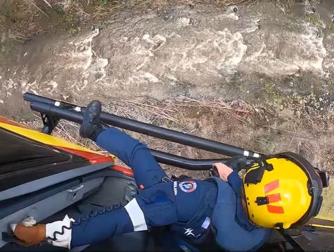 Westpac Lifesaver Rescue Helicopter delivers food to stranded campers