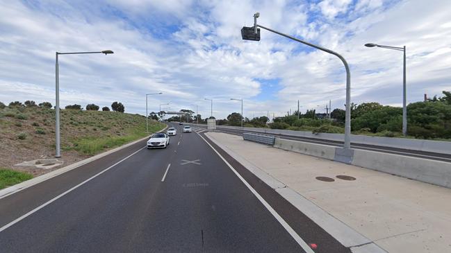 Motorist killed in Tullamarine Freeway crash on Friday.