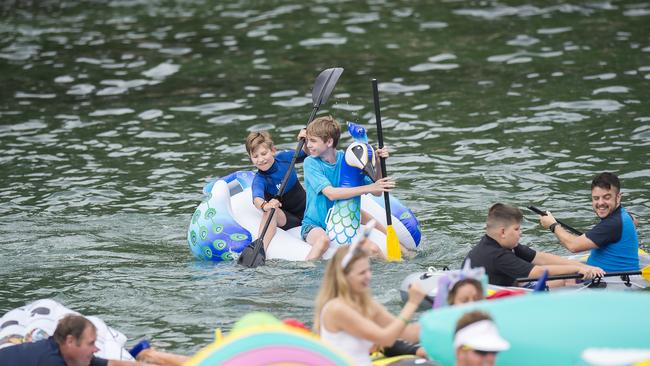 The Manly Inflatable Boat Race, 2020. (AAP IMAGE / Troy Snook)