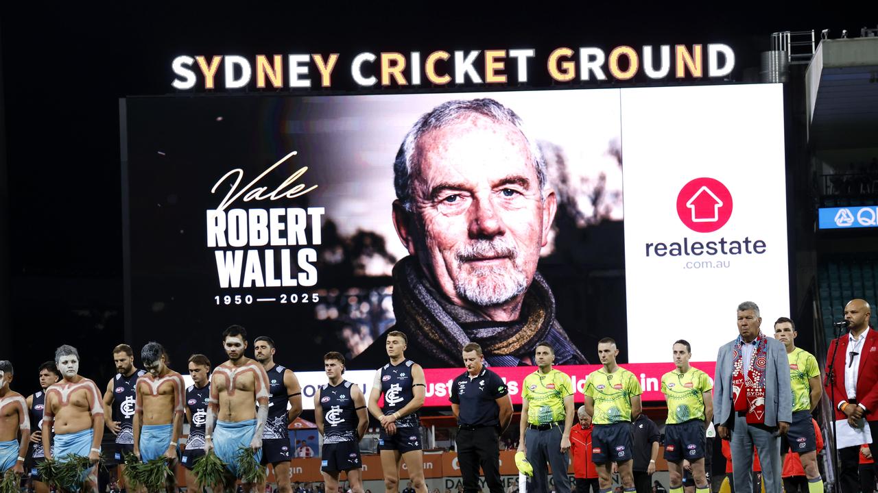 SCG pauses to remember Walls before crucial clash